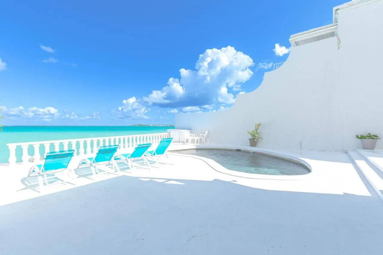 ناسو Caprice 5 -Private Beachfront Home In Gated Community بيت للعطل