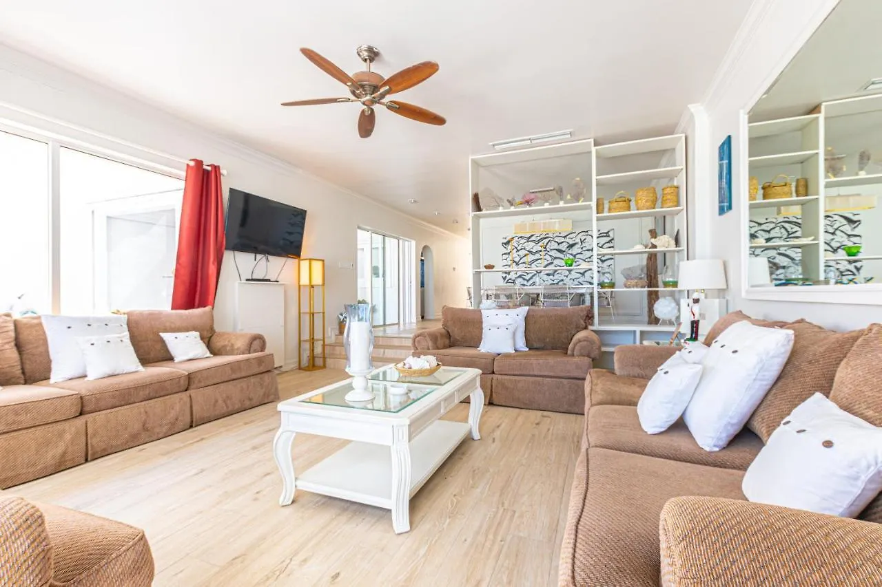 ناسو Caprice 5 -Private Beachfront Home In Gated Community