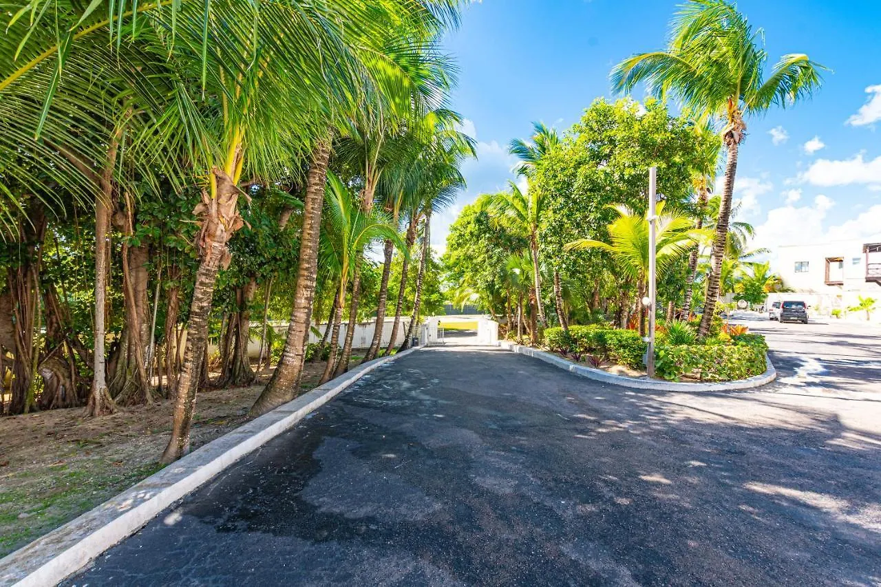ناسو Caprice 5 -Private Beachfront Home In Gated Community